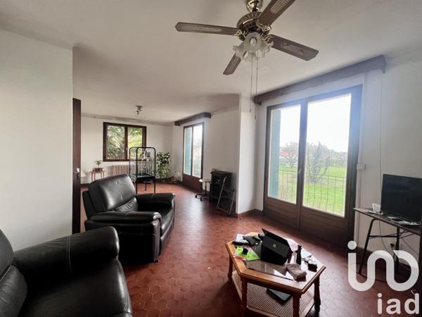 Maison traditionnelle 6 pièces de 208 m² à Vic-en-Bigorre (65500)