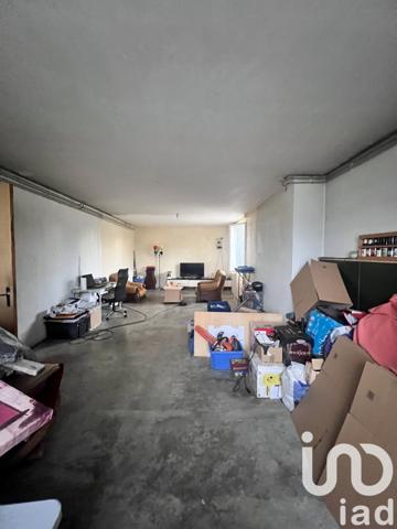 Maison traditionnelle 6 pièces de 208 m² à Vic-en-Bigorre (65500)