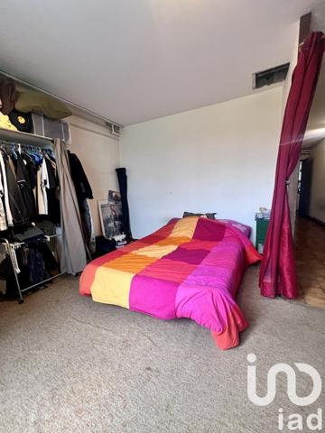 Maison traditionnelle 6 pièces de 208 m² à Vic-en-Bigorre (65500)