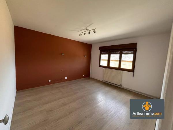 Vente                                                      Maison de village
                        
                     5 pièces                      92 m2                     à Saint-Erme-Outre-Et-Ramecourt