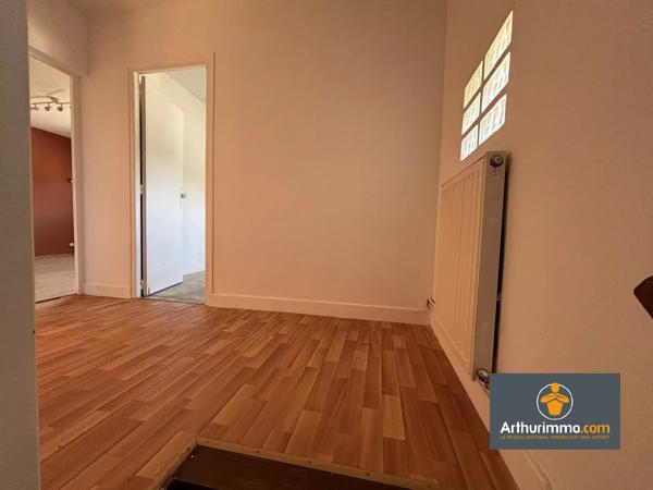 Vente                                                      Maison de village
                        
                     5 pièces                      92 m2                     à Saint-Erme-Outre-Et-Ramecourt