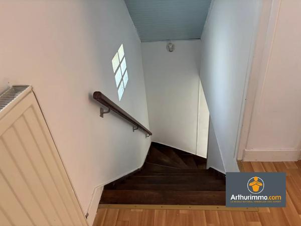 Vente                                                      Maison de village
                        
                     5 pièces                      92 m2                     à Saint-Erme-Outre-Et-Ramecourt