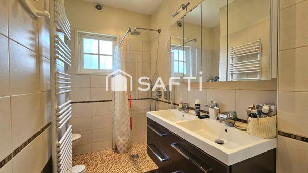 MAISON 8 pièces 5 chambres sur sous-sol total