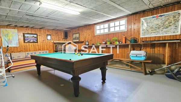 MAISON 8 pièces 5 chambres sur sous-sol total