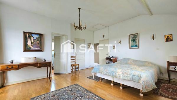 MAISON 8 pièces 5 chambres sur sous-sol total