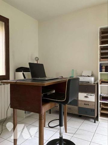 A VENDRE : Située à 20 km au sud de GOURDON (Lot - 46), maison contemporaine sur environ 3.000m...