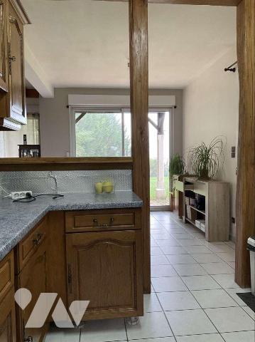 A VENDRE : Située à 20 km au sud de GOURDON (Lot - 46), maison contemporaine sur environ 3.000m...