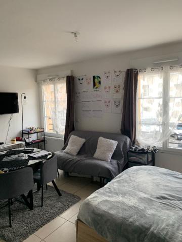 CHILLY-MAZARIN - Studio 26 m²