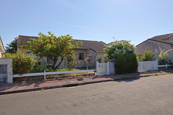 Maison Nevers 3 chambres avec garage, quartier calme, commerces et écoles