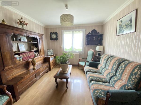 Maison à vendre à Loudéac dans les Côtes-d'Armor (22600), ref : 22110-2300