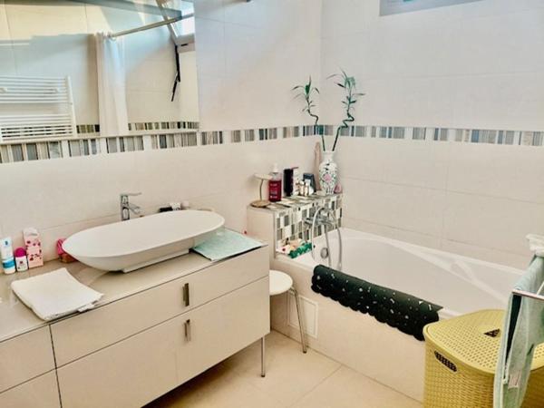 Maison 628 000 € Le Bouscat 6 p 123 m² DPE D