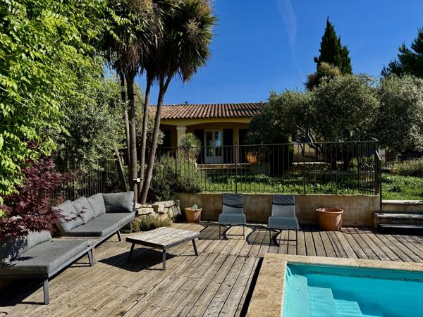 Villa contemporain à 2 pas du village