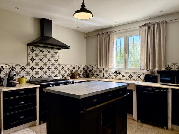 Villa contemporain à 2 pas du village