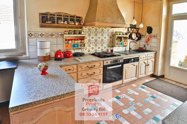 Maison de maître 7 pièce(s) 241 m2