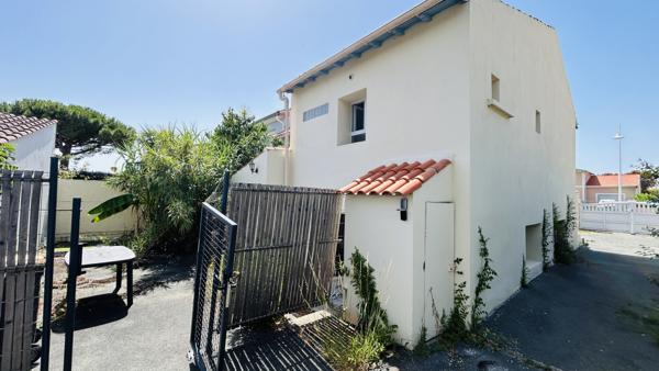 Immeuble
         6 pièces
        - 89 m² 314 500 € *