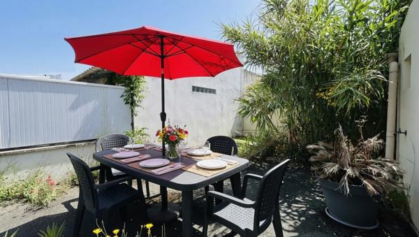 Immeuble
         6 pièces
        - 89 m² 314 500 € *