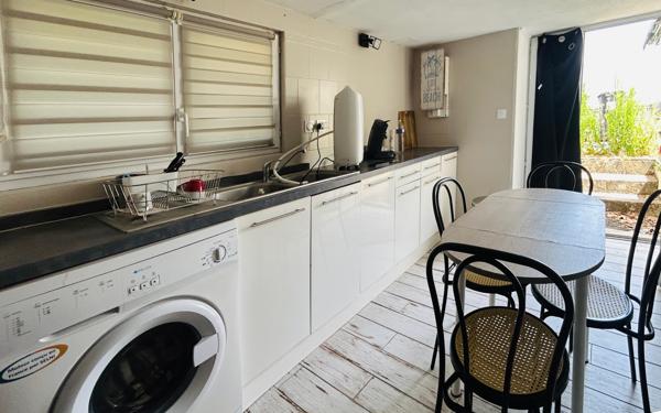 Immeuble
         6 pièces
        - 89 m² 314 500 € *