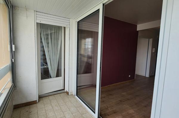 Appartement 3 chambres, gararge , cave et place de parking coeur Fontenay le Comte