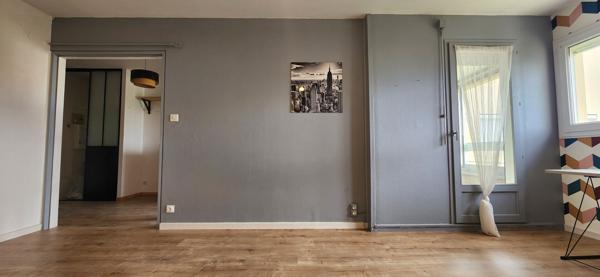 Appartement 3 chambres, gararge , cave et place de parking coeur Fontenay le Comte
