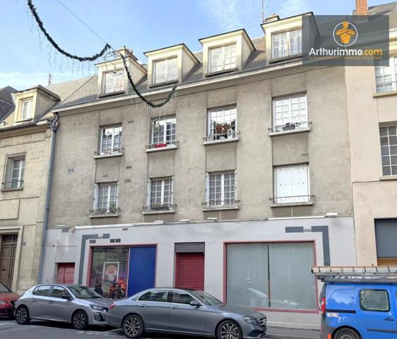 Vente                                                      Immeuble
                        
                     7 pièces                      218 m2                     à Compiègne