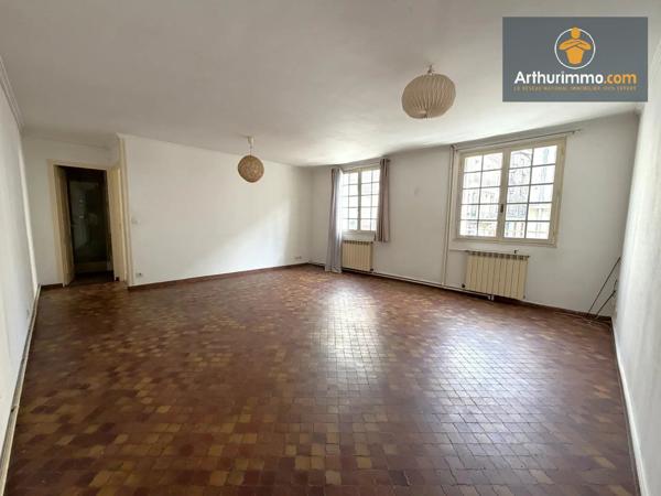 Vente                                                      Immeuble
                        
                     7 pièces                      218 m2                     à Compiègne