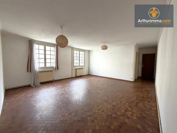 Vente                                                      Immeuble
                        
                     7 pièces                      218 m2                     à Compiègne