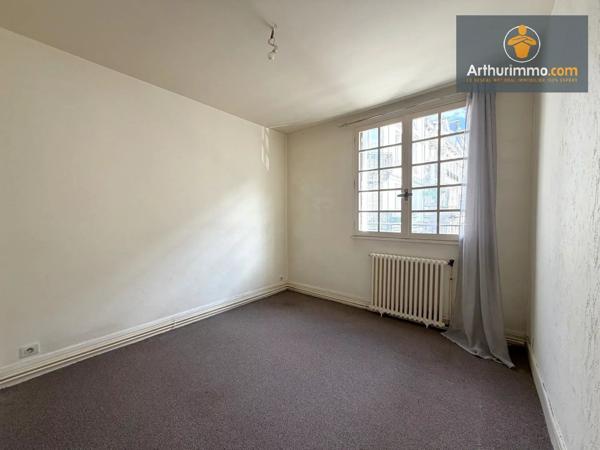 Vente                                                      Immeuble
                        
                     7 pièces                      218 m2                     à Compiègne