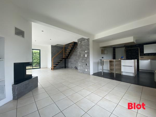 Maison 6 pièce(s)