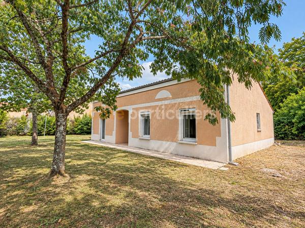 Vente
                Maison120 m² - 5 Pièces -
                    LES BILLAUX (33500)