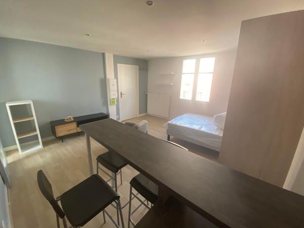 Appartement
         1 pièce
        - 26 m² 82 450 € *