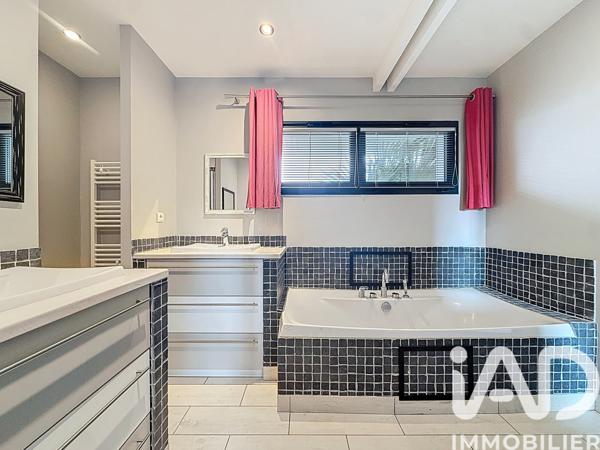 Maison à vendre 9 pièces 274 m² Guidel