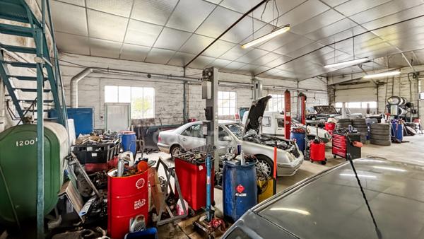 A VENDRE GARAGE AUTOMOBILE SAINT REMY DU VAL (72)