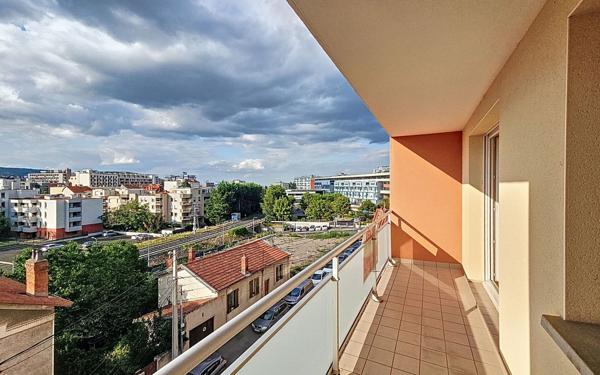 Appartement à vendre    2 pièces •  Clermont-Ferrand