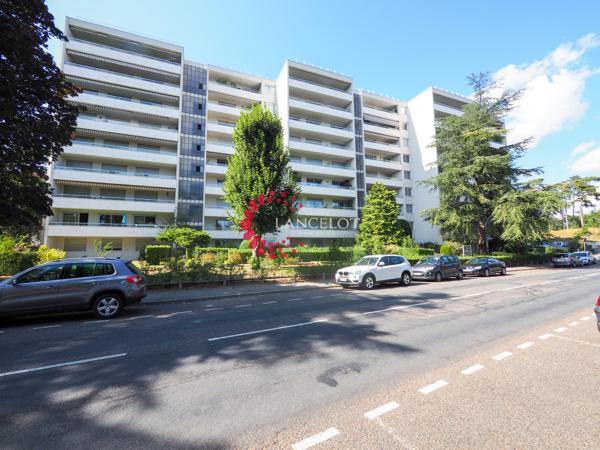 6 pièces 152 m² avec grand balcon, vue dégagée et garage en option