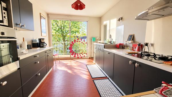 6 pièces 152 m² avec grand balcon, vue dégagée et garage en option