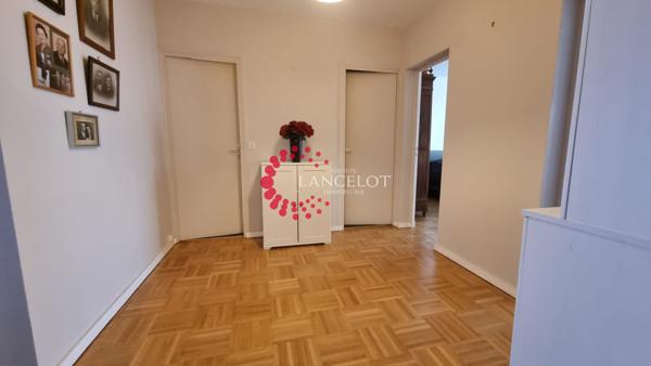 6 pièces 152 m² avec grand balcon, vue dégagée et garage en option