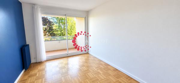 6 pièces 152 m² avec grand balcon, vue dégagée et garage en option