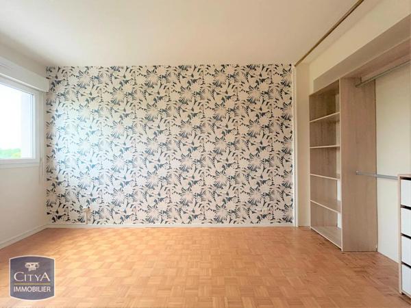 Appartement à louer 4 pièces 90.41m² Libourne (33500)