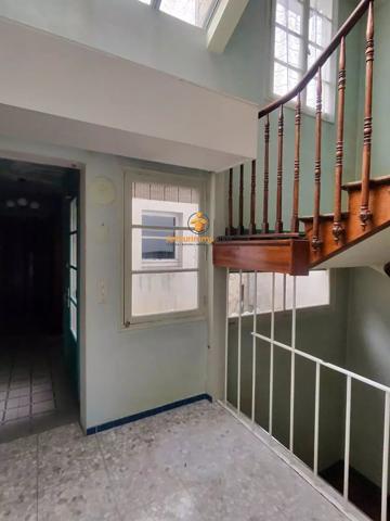 Vente                                                      Immeuble
                        
                     9 pièces                      276 m2                     à Lourdes