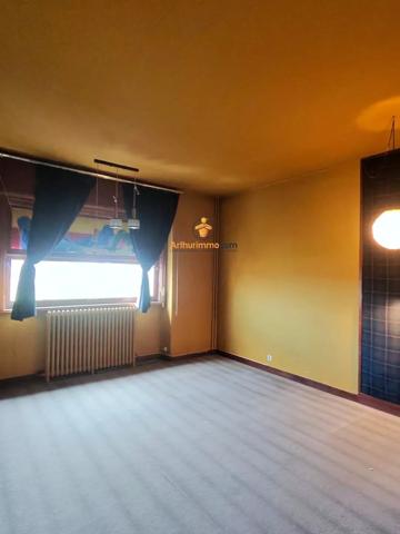 Vente                                                      Immeuble
                        
                     9 pièces                      276 m2                     à Lourdes