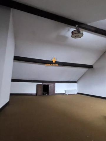 Vente                                                      Immeuble
                        
                     9 pièces                      276 m2                     à Lourdes
