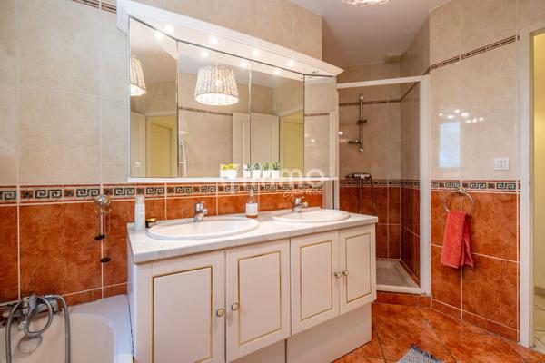 Maison de 134 m² sur une parcelle de 1,2 hectare.