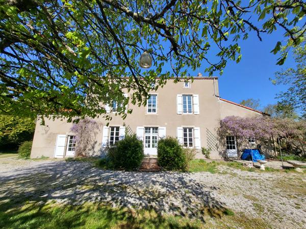 Maison Le Poire Sur Vie 250 m²