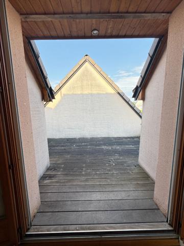 NOAILLES PROCHE... MAISON 6 PIECES, SEJOUR TRIPLE, 3 CHAMBRES, DOUBLE GARAGE, JARDIN