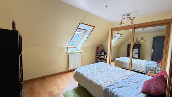 NOAILLES PROCHE... MAISON 6 PIECES, SEJOUR TRIPLE, 3 CHAMBRES, DOUBLE GARAGE, JARDIN