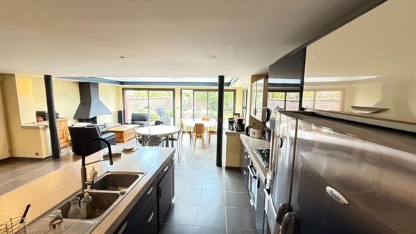 NOAILLES PROCHE... MAISON 6 PIECES, SEJOUR TRIPLE, 3 CHAMBRES, DOUBLE GARAGE, JARDIN