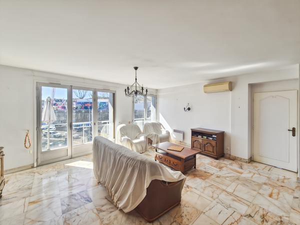 Auch (32000) Appartement T4 de 121m2 avec balcon - Auch centre