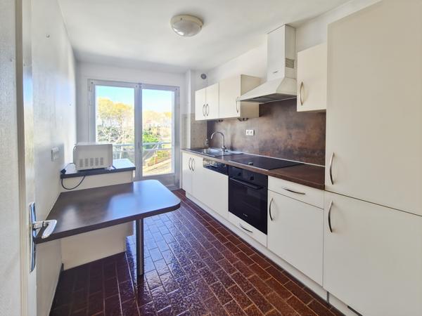 Auch (32000) Appartement T4 de 121m2 avec balcon - Auch centre