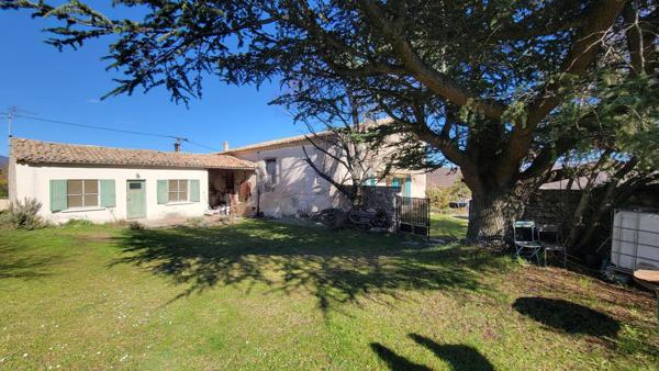 Ferme pleine de charme à rénover en Haute Provence