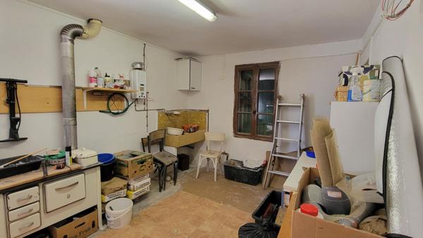 Ferme pleine de charme à rénover en Haute Provence